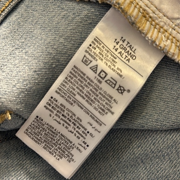 Old Navy Wow Wide Leg high rise 14 Tall light wash NWOT - Picture 14 of 15